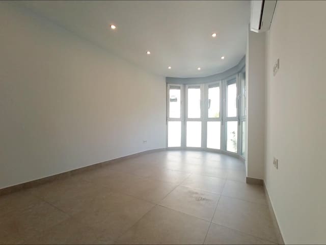 1 sypialnia Apartament do wynajęcia w Miasto Grenada z basenem garażem - 1 000 € (Ref: 9963389)