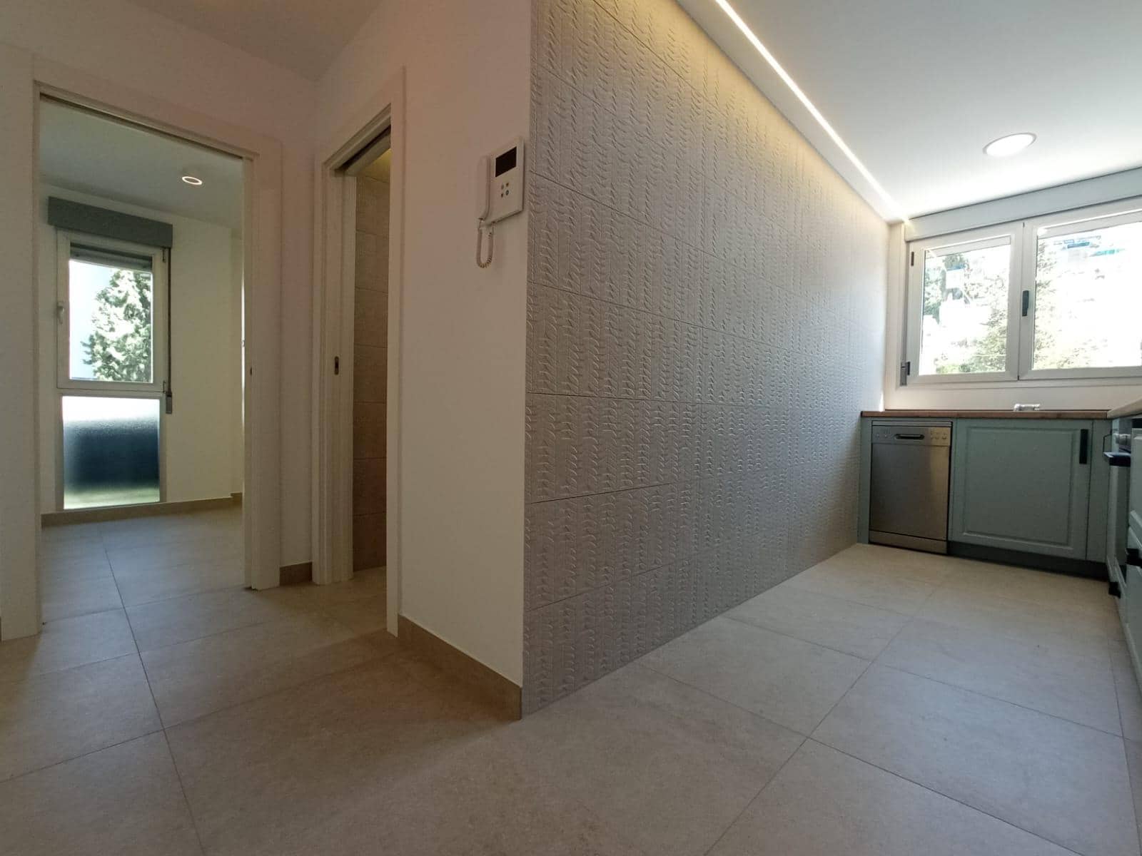 1 makuuhuone Huoneisto vuokrattavana paikassa Granada kaupunki mukana uima-altaan 
autotalli - 1 000 € (Ref: 9963389)