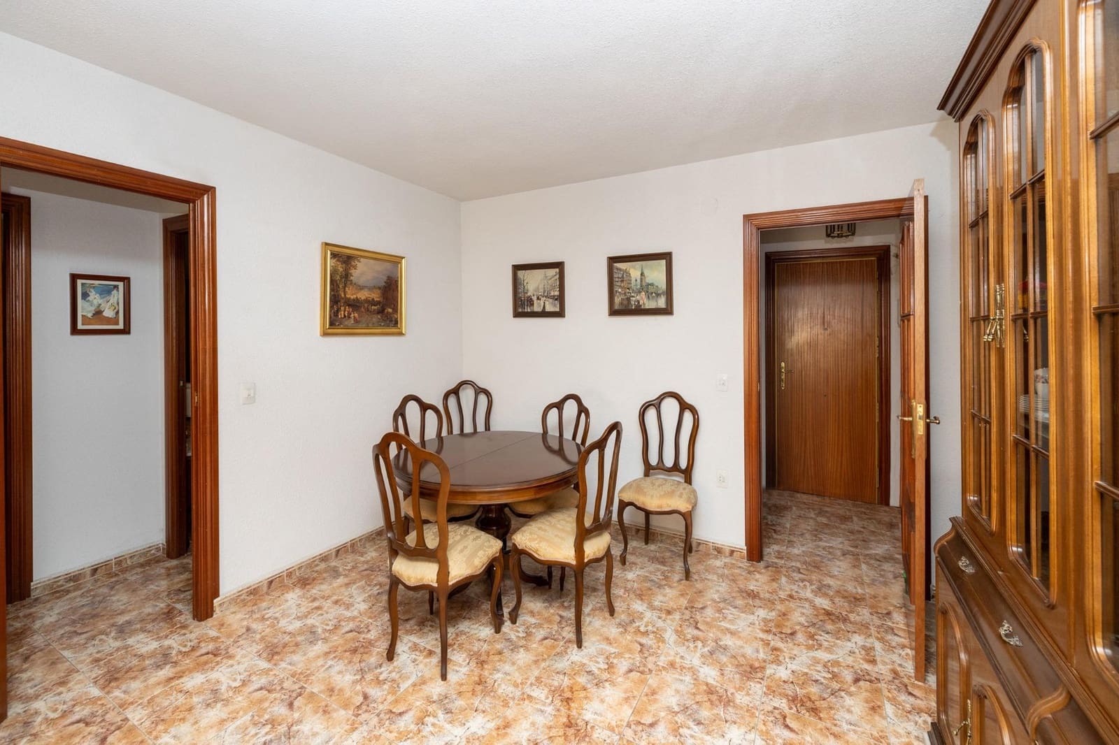 Piso de 3 habitaciones en Granada ciudad en venta - 250.000 € (Ref: 9965508)