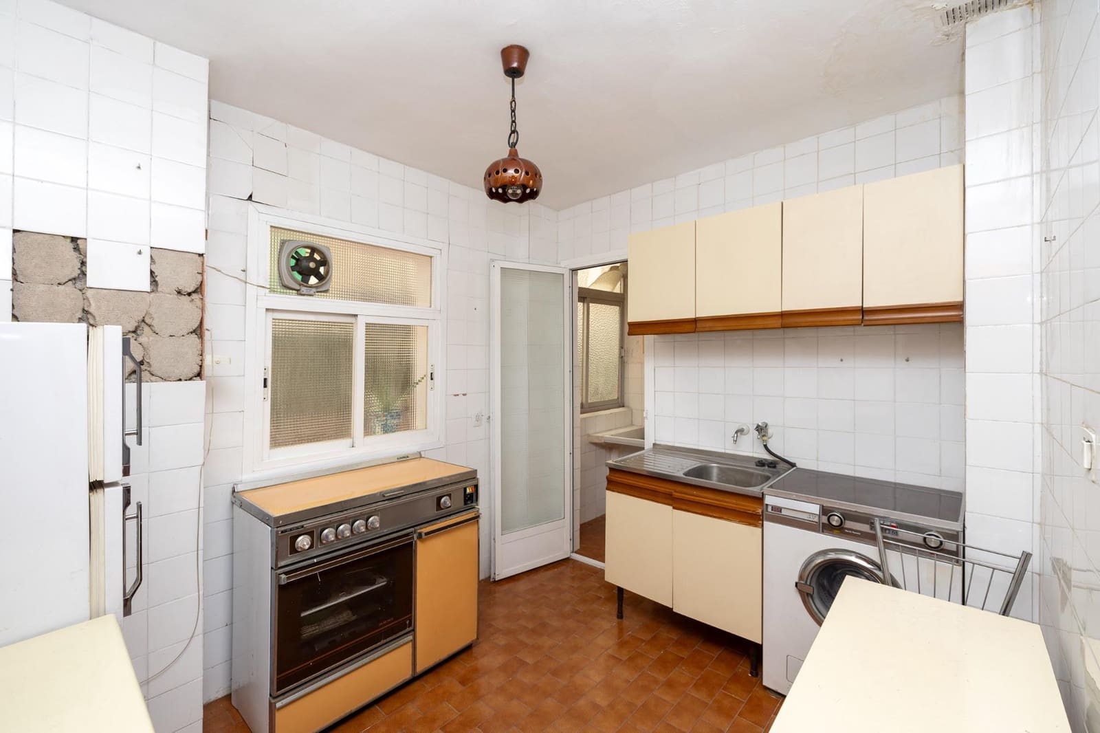 Piso de 3 habitaciones en Granada ciudad en venta - 250.000 € (Ref: 9965508)