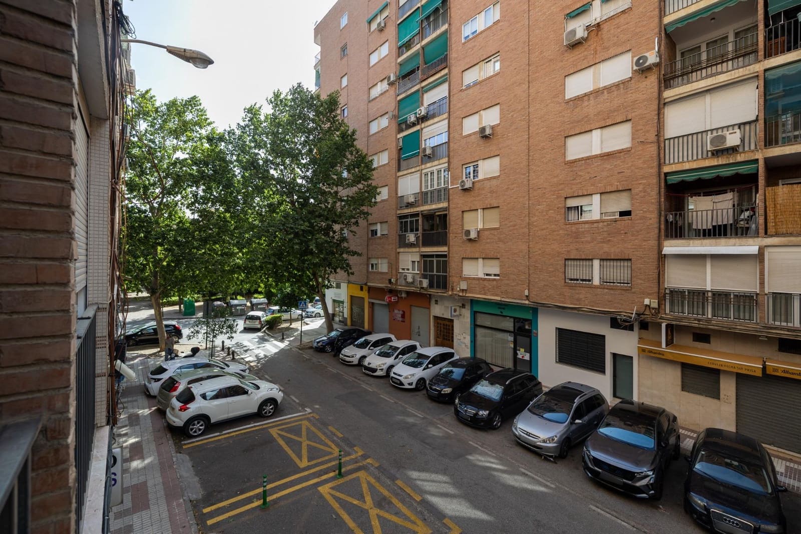 Piso de 3 habitaciones en Granada ciudad en venta - 250.000 € (Ref: 9965508)