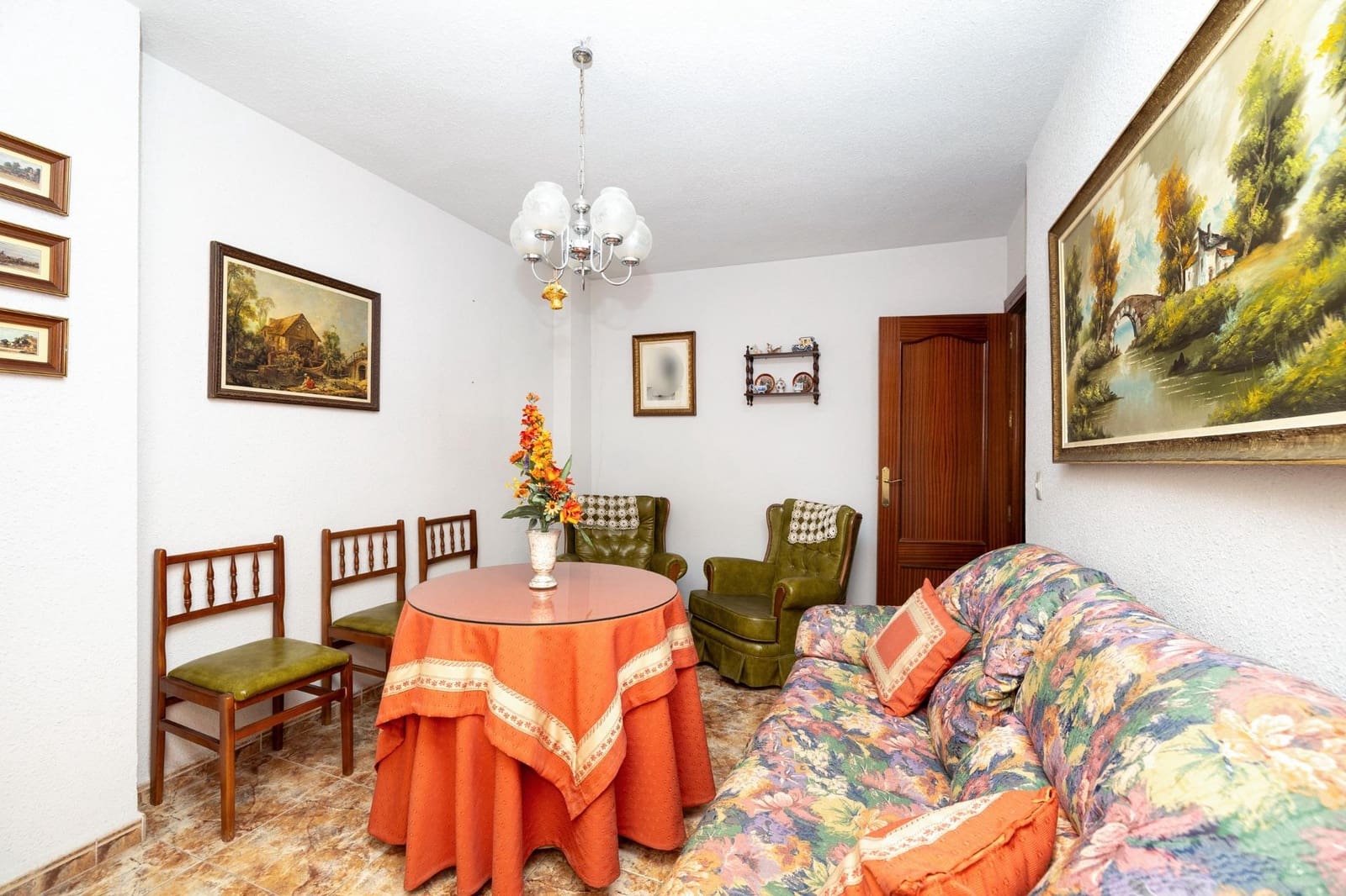 Piso de 3 habitaciones en Granada ciudad en venta - 250.000 € (Ref: 9965508)