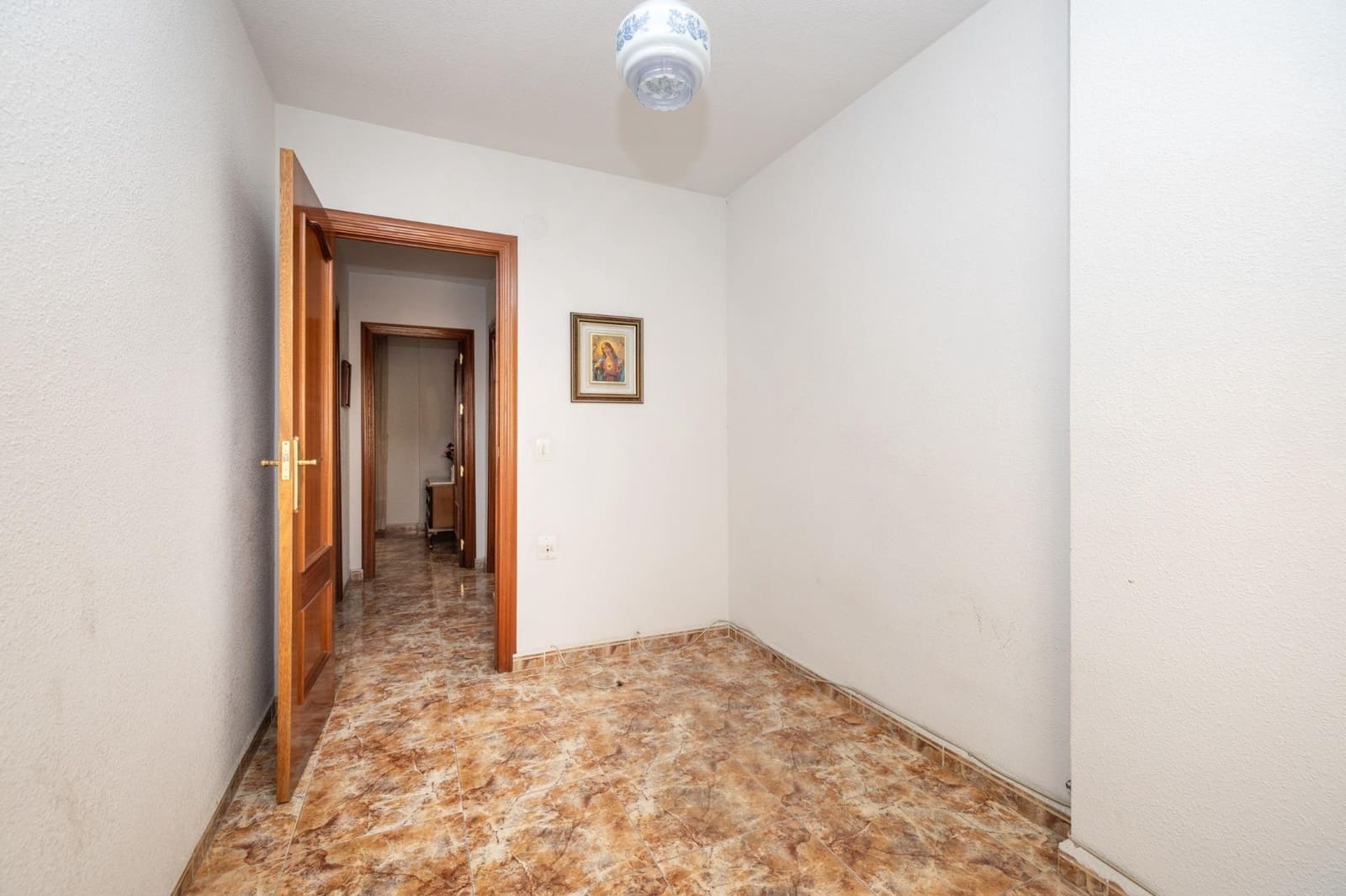 Piso de 3 habitaciones en Granada ciudad en venta - 250.000 € (Ref: 9965508)