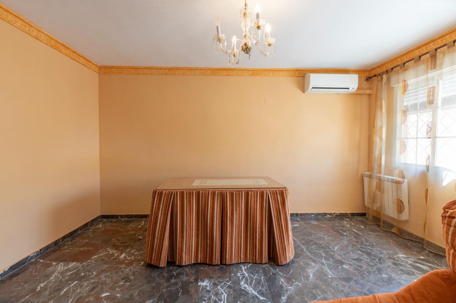 4 soveværelse Rækkehus til salg i Huetor Vega med garage - € 259.000 (Ref: 9965509)