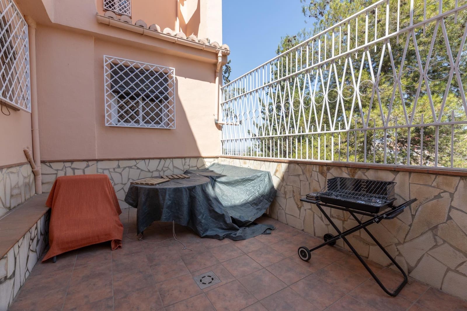 4 soveværelse Rækkehus til salg i Huetor Vega med garage - € 259.000 (Ref: 9965509)