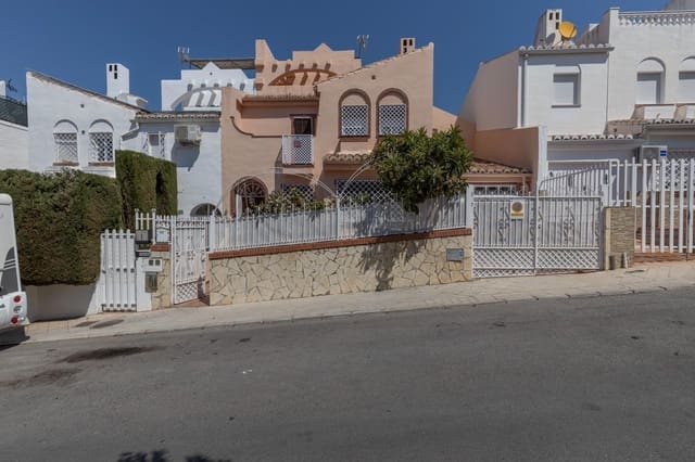 4 soveværelse Rækkehus til salg i Huétor Vega med garage - € 259.000 (Ref: 9965509)
