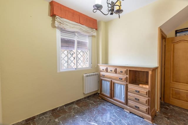 4 soveværelse Rækkehus til salg i Huétor Vega med garage - € 259.000 (Ref: 9965509)