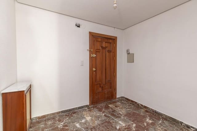 5 soveværelse Lejlighed til salg i Centro, Granada by med garage - € 585.000 (Ref: 9965511)