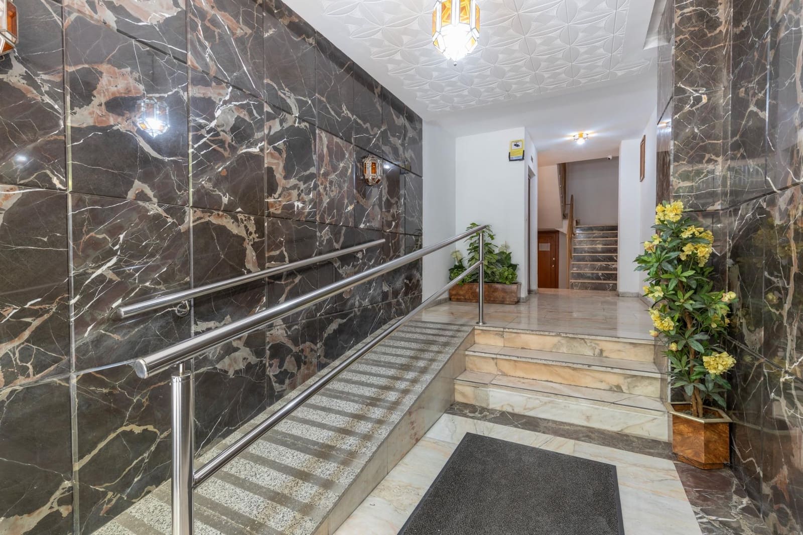 5 soverom Leilighet til salgs i Granada by med garasje - € 585 000 (Ref: 9965511)