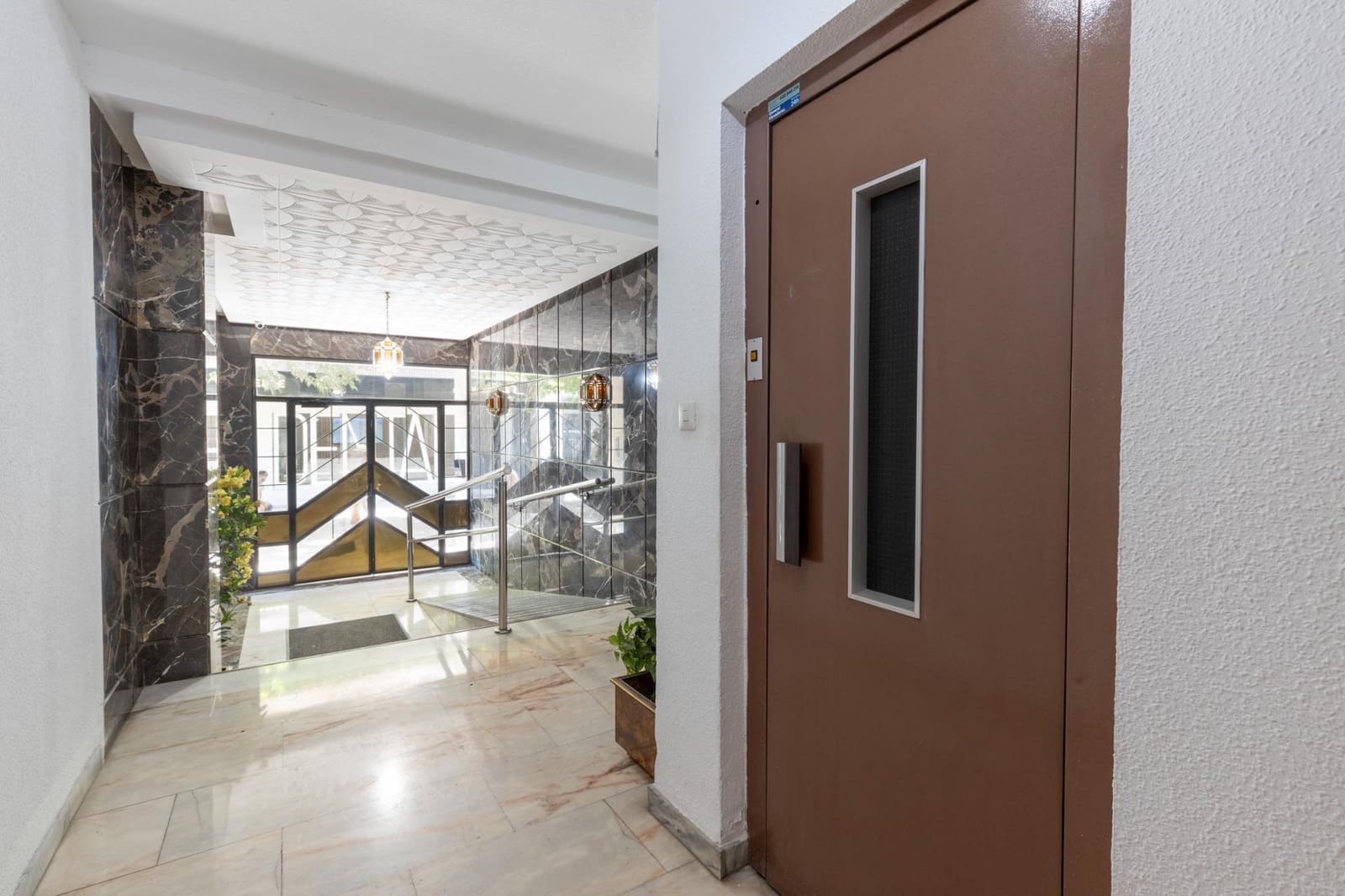 5 soverom Leilighet til salgs i Granada by med garasje - € 585 000 (Ref: 9965511)
