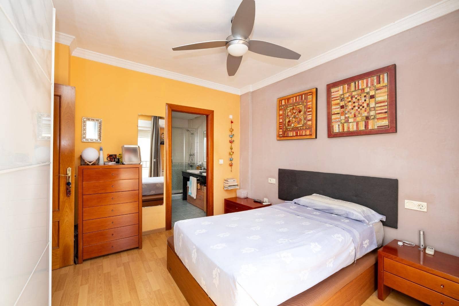 4 soveværelse Rækkehus til salg i Granada by med garage - € 495.000 (Ref: 9965513)