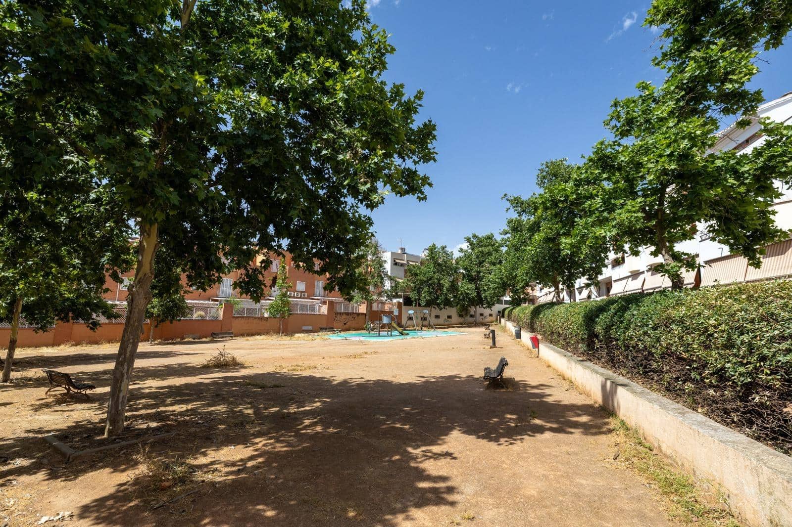 4 soveværelse Rækkehus til salg i Granada by med garage - € 495.000 (Ref: 9965513)