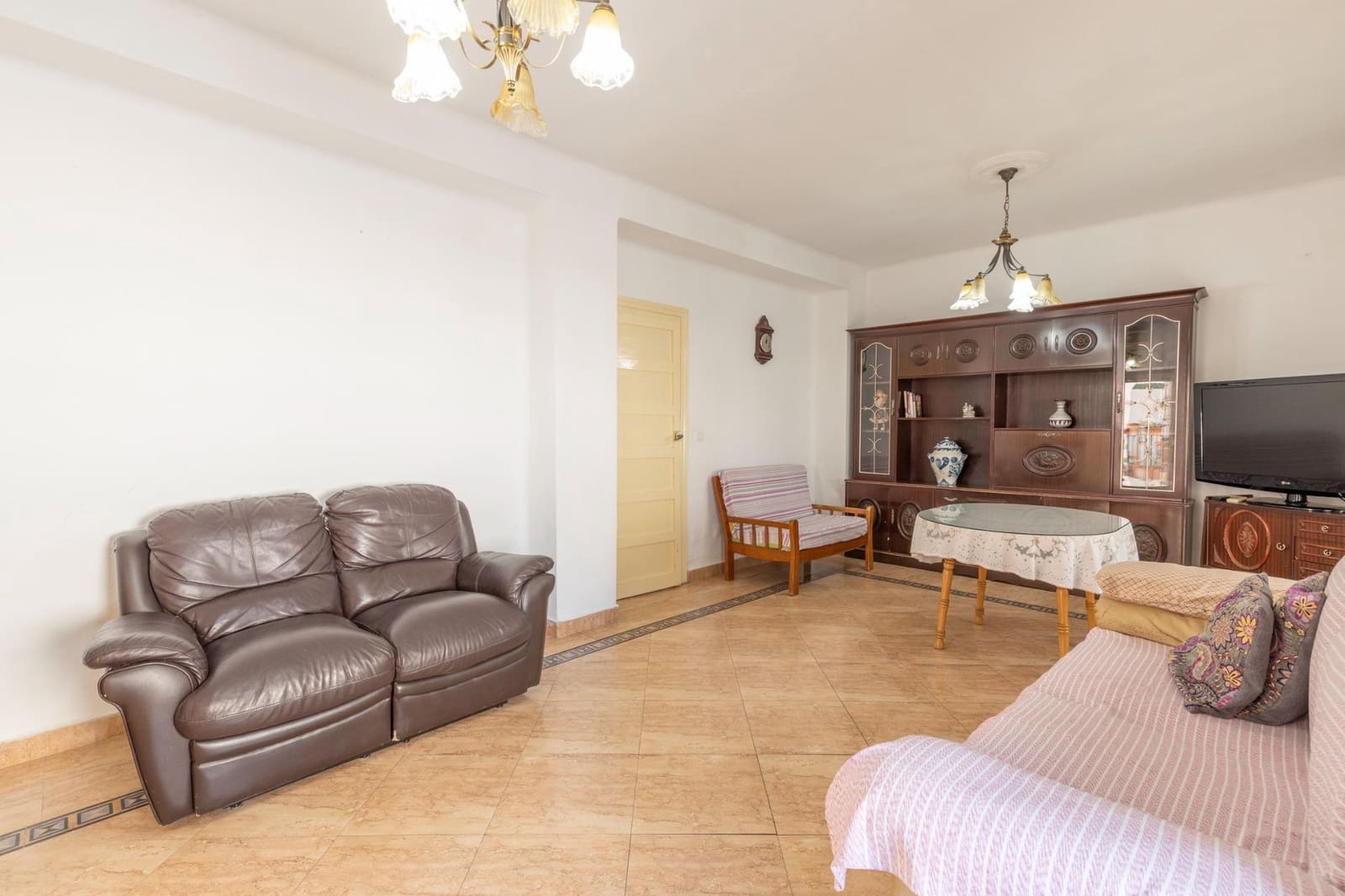 6 soverom Finca/Herregård til salgs i Granada by med svømmebasseng garasje - € 585 000 (Ref: 9970809)