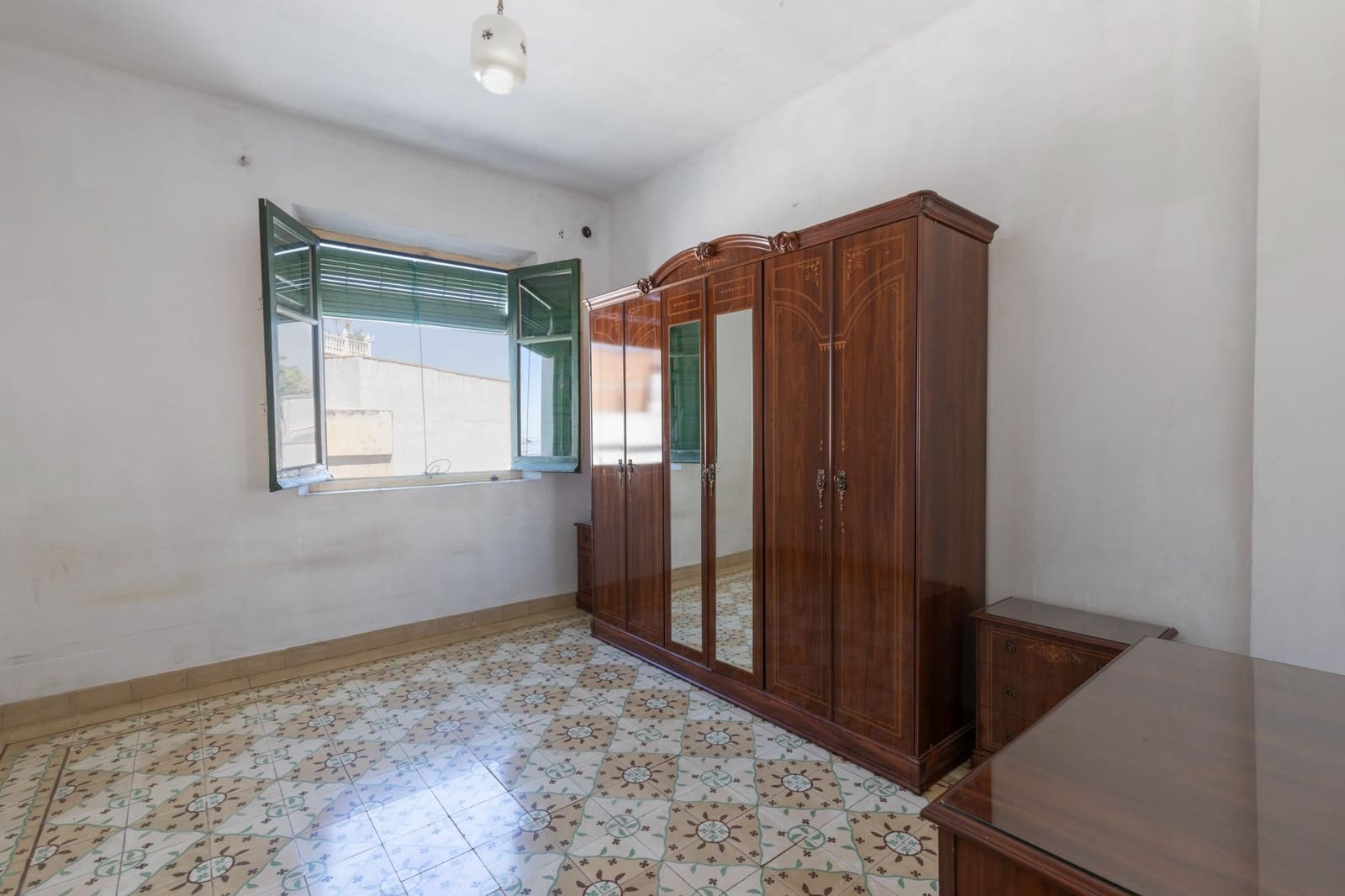 6 soverom Finca/Herregård til salgs i Granada by med svømmebasseng garasje - € 585 000 (Ref: 9970809)
