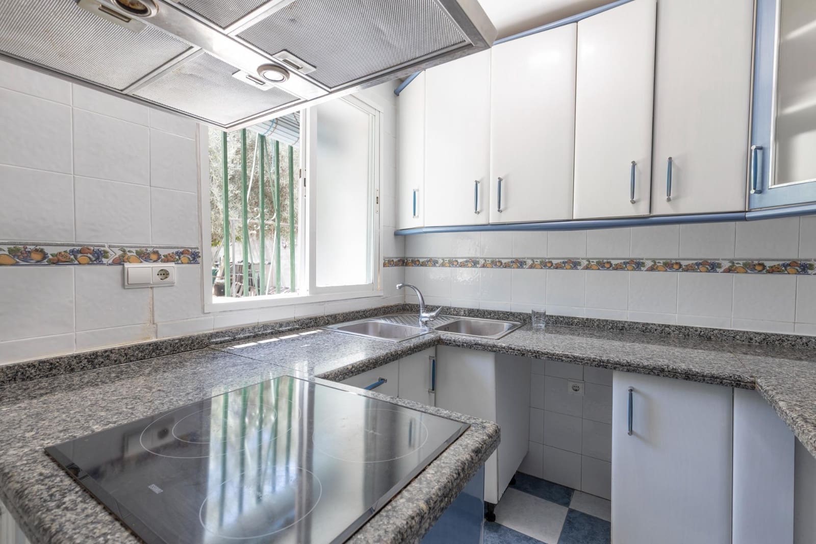 6 soverom Finca/Herregård til salgs i Granada by med svømmebasseng garasje - € 585 000 (Ref: 9970809)