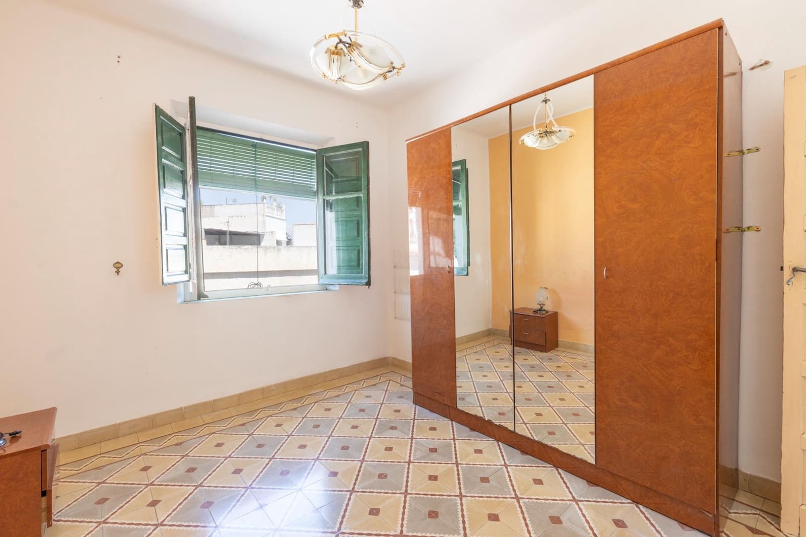6 soverom Finca/Herregård til salgs i Granada by med svømmebasseng garasje - € 585 000 (Ref: 9970809)