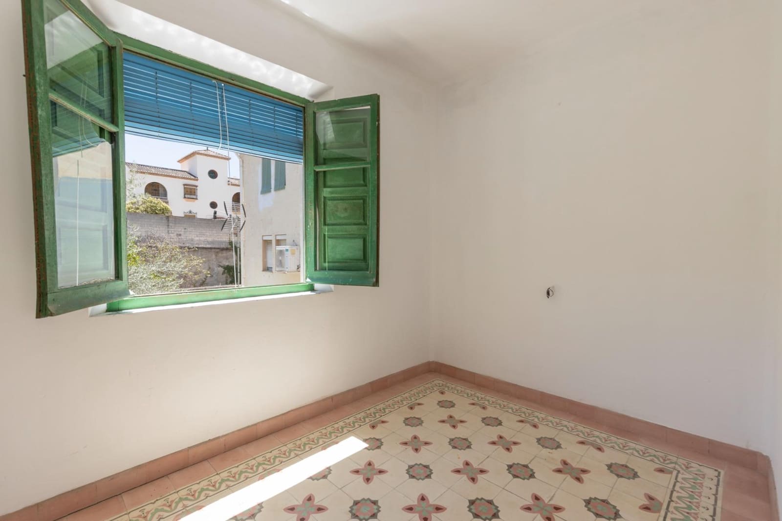 6 soverom Finca/Herregård til salgs i Granada by med svømmebasseng garasje - € 585 000 (Ref: 9970809)
