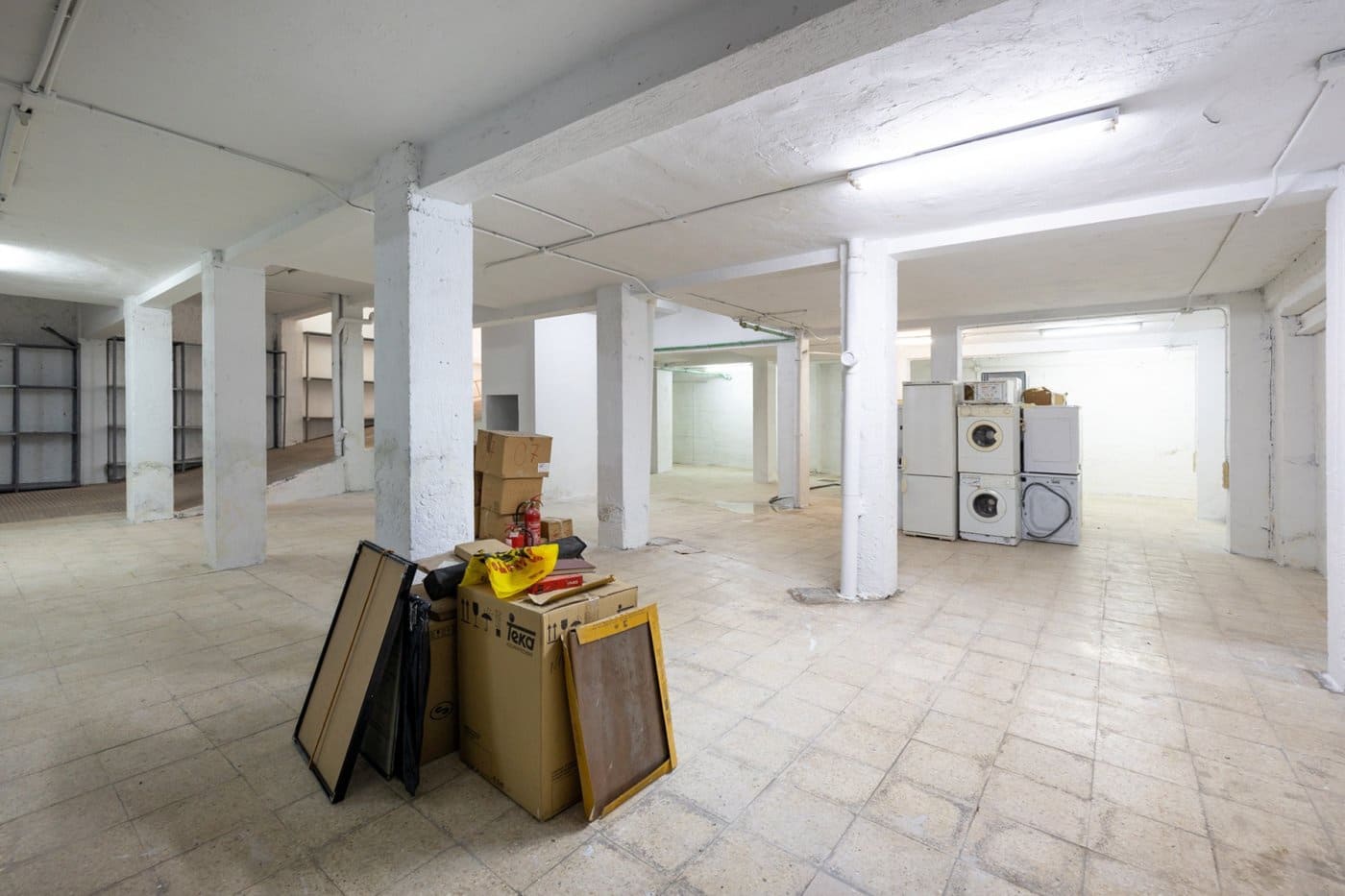 Garage til salg i Granada by - € 158.000 (Ref: 9970811)