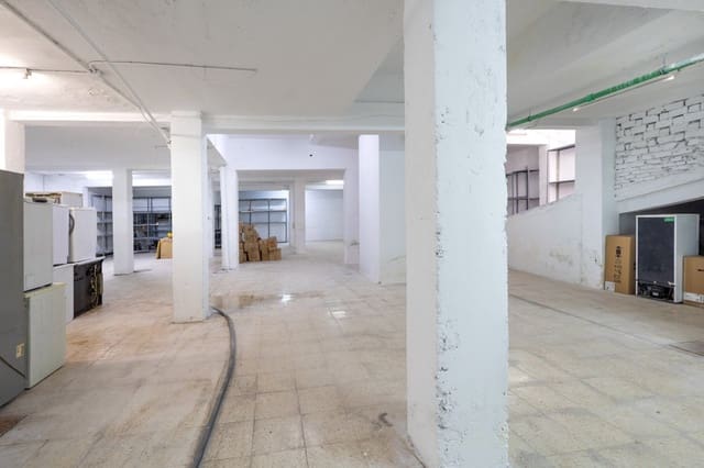 Garage til salg i Granada by - € 158.000 (Ref: 9970811)