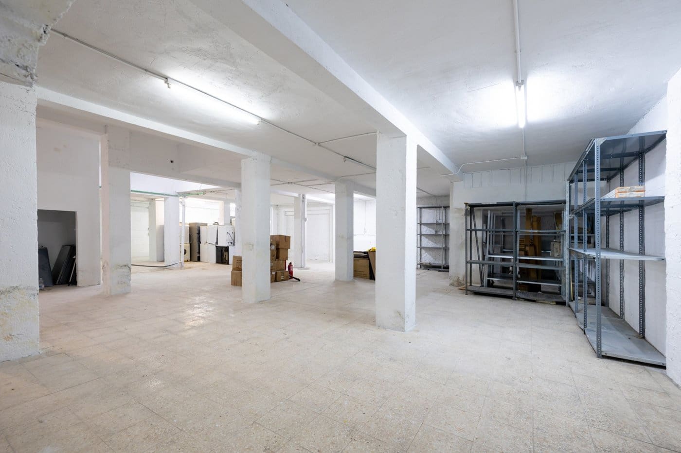 Garage til salg i Granada by - € 158.000 (Ref: 9970811)