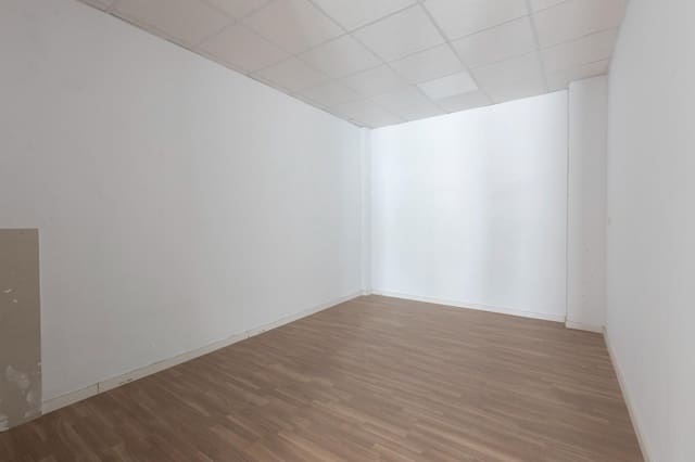 1 slaapkamer Commercieel te koop in Zaidin, Granada stad - € 170.000 (Ref: 9970812)