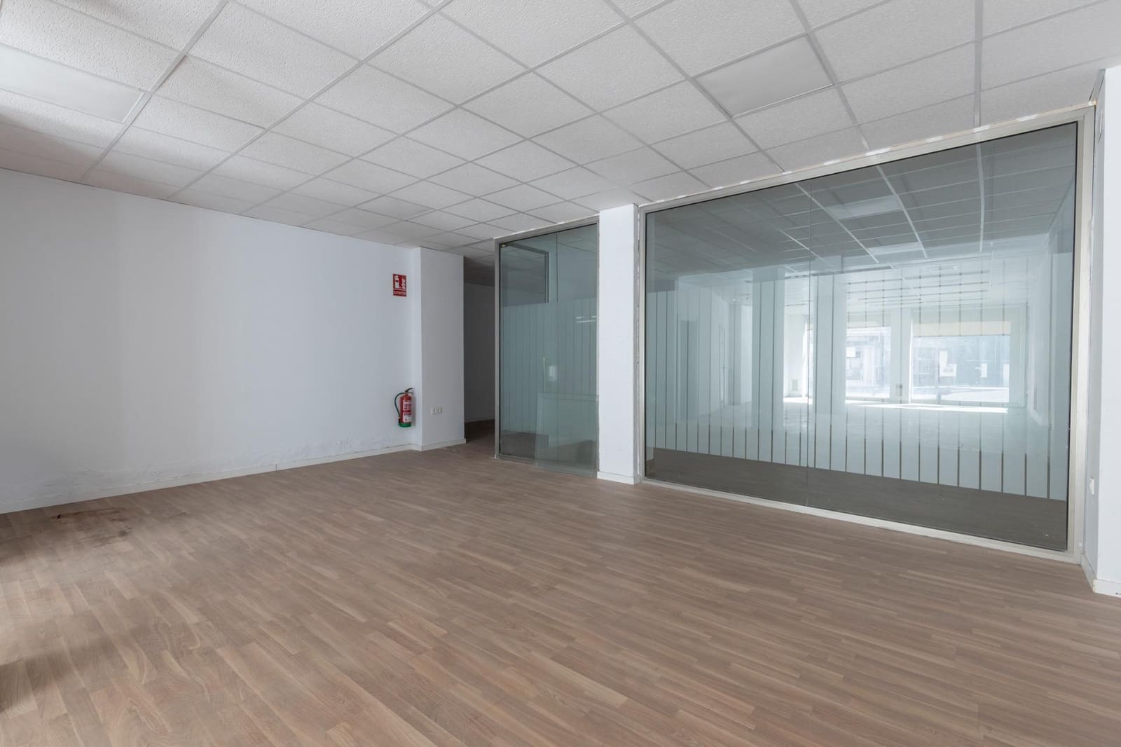 1 bedroom Commercial for sale in Granada city - € 170,000 (Ref: 9970812)