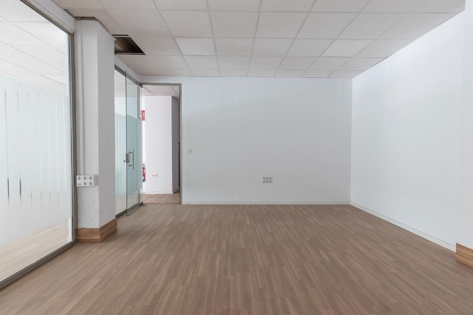 1 bedroom Commercial for sale in Granada city - € 170,000 (Ref: 9970812)