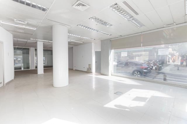 1 slaapkamer Commercieel te koop in Zaidin, Granada stad - € 170.000 (Ref: 9970812)