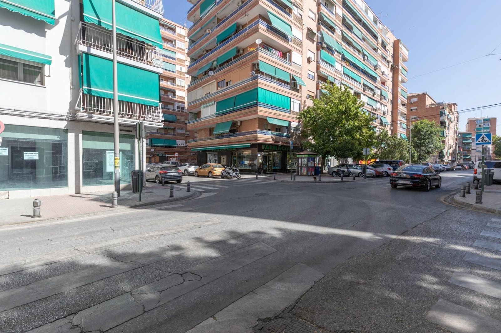 1 bedroom Commercial for sale in Granada city - € 170,000 (Ref: 9970812)