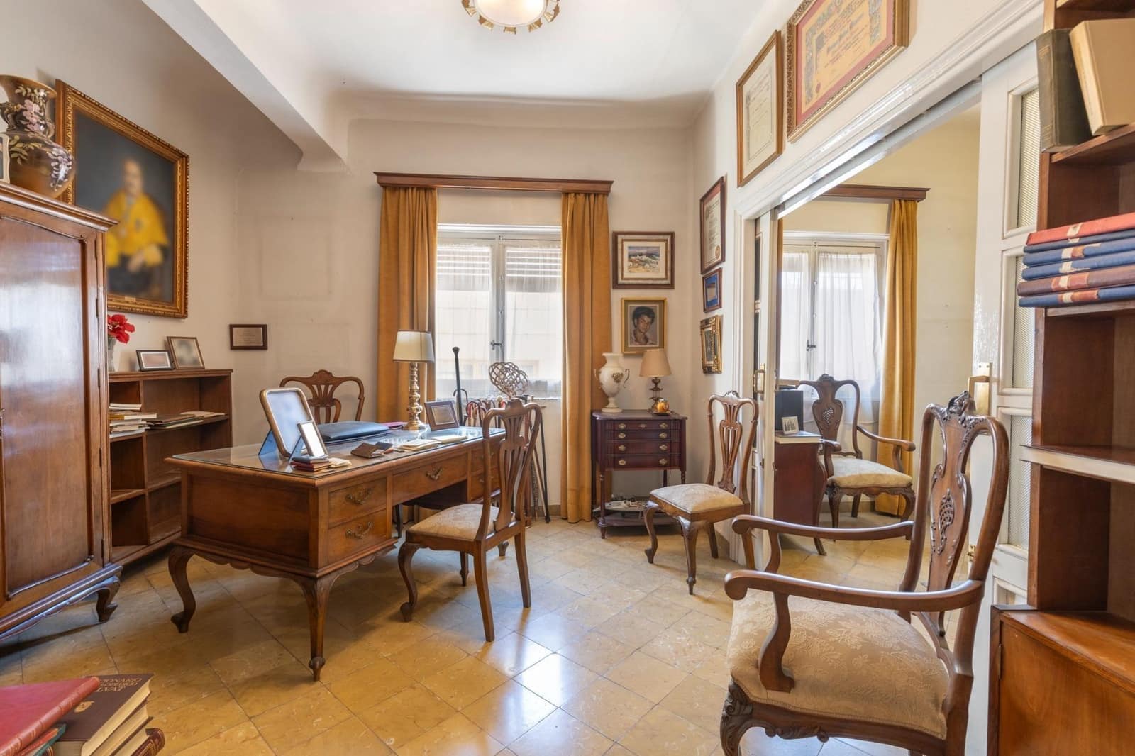 5 bedroom Flat for sale in Granada city - € 650,000 (Ref: 9973531)