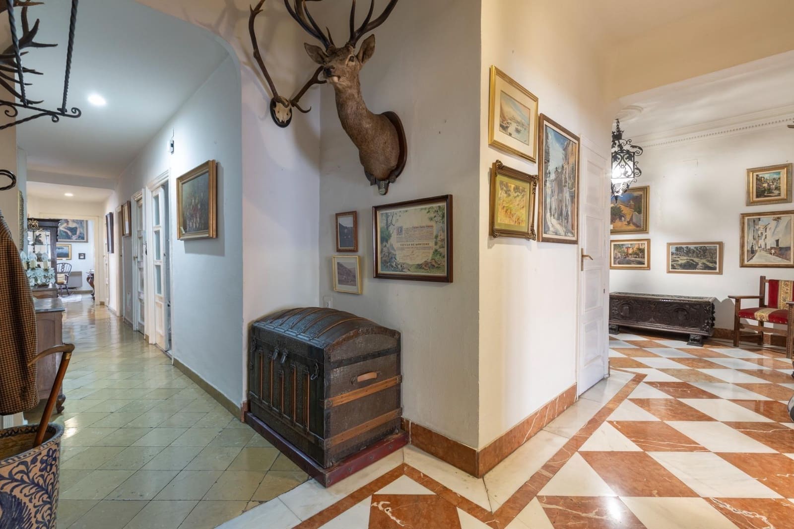 5 bedroom Flat for sale in Granada city - € 650,000 (Ref: 9973531)