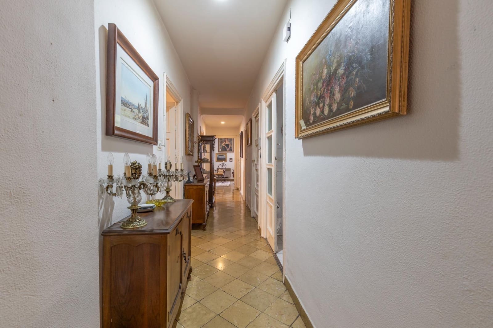 5 bedroom Flat for sale in Granada city - € 650,000 (Ref: 9973531)