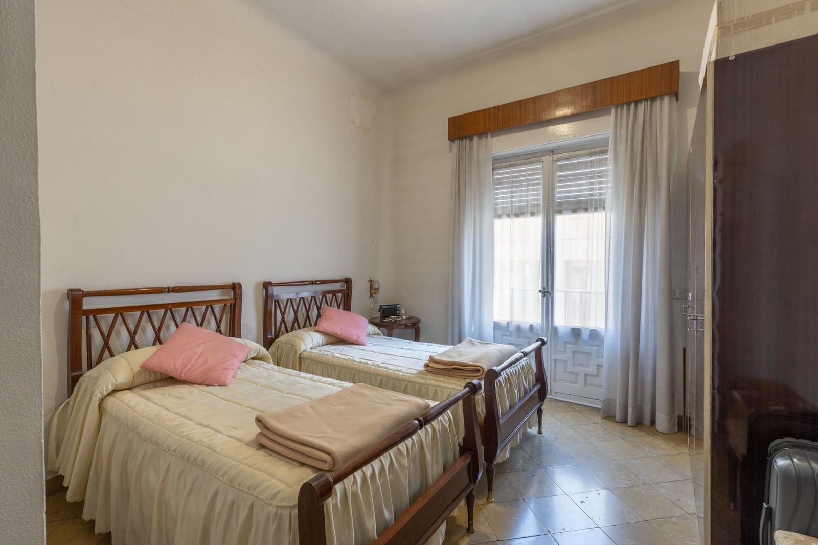 5 bedroom Flat for sale in Granada city - € 650,000 (Ref: 9973531)
