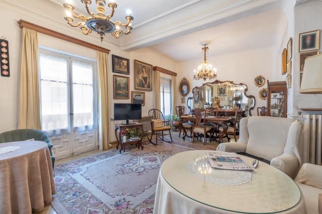 5 quarto Apartamento para venda em Centro, Granada cidade - 650 000 € (Ref: 9973531)