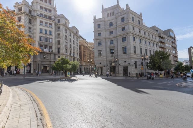 5 quarto Apartamento para venda em Centro, Granada cidade - 650 000 € (Ref: 9973531)