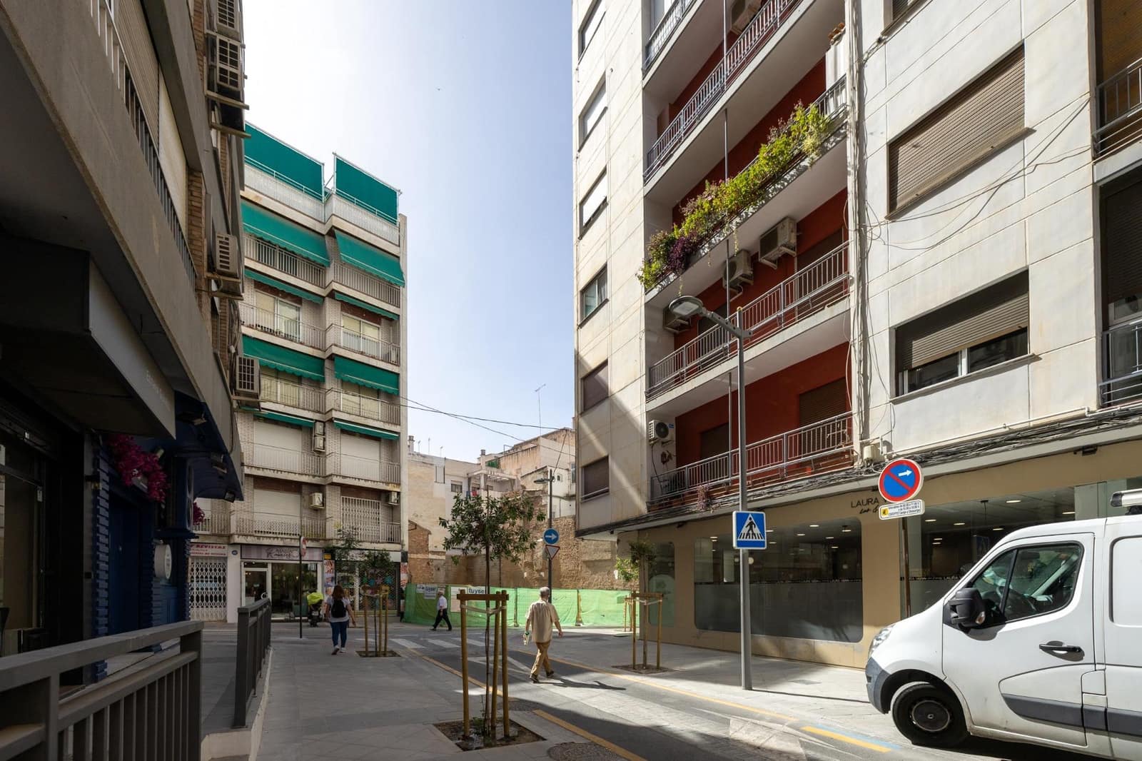 Piso de 3 habitaciones en Granada ciudad en venta - 470.000 € (Ref: 9973532)