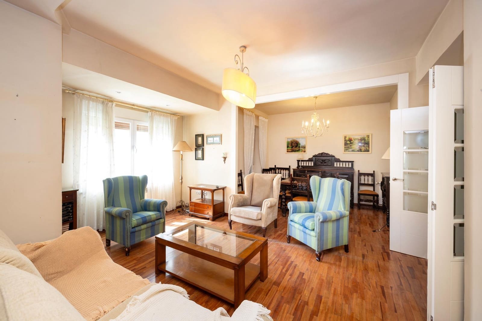 Piso de 3 habitaciones en Granada ciudad en venta - 470.000 € (Ref: 9973532)