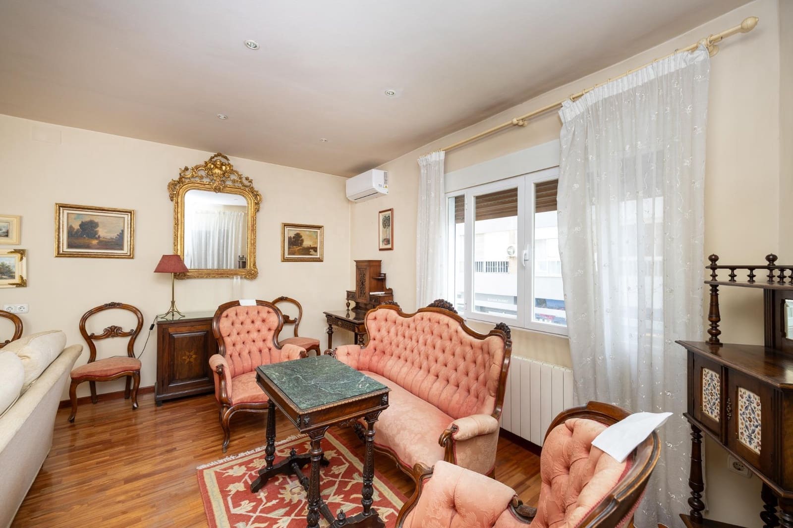 Piso de 3 habitaciones en Granada ciudad en venta - 470.000 € (Ref: 9973532)