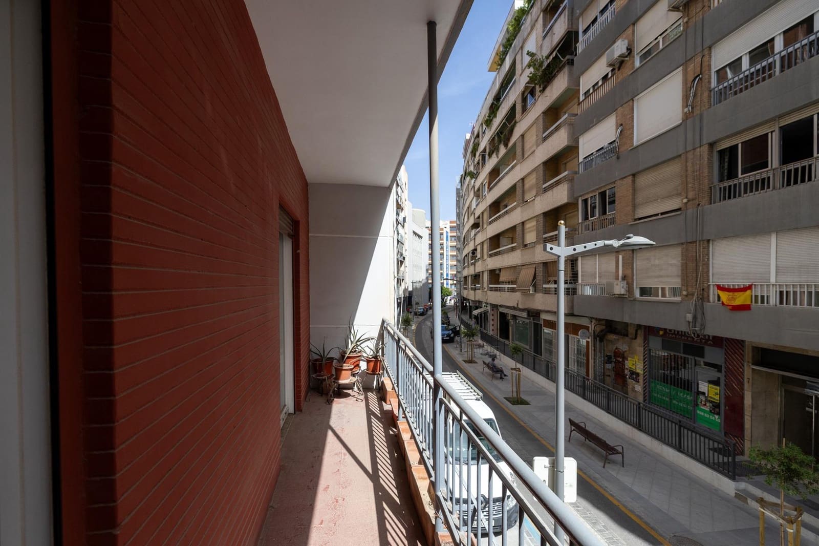 Piso de 3 habitaciones en Granada ciudad en venta - 470.000 € (Ref: 9973532)