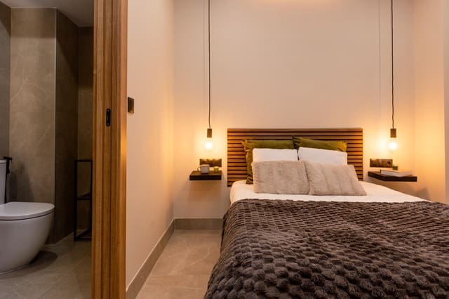 1 bedroom Apartment for sale in Granada city - € 137,900 (Ref: 9975638)