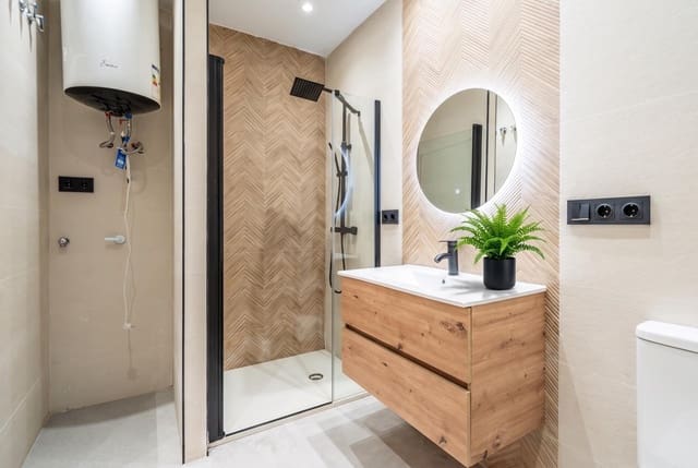 1 slaapkamer Flat te koop in Granada stad - € 169.900 (Ref: 9975641)
