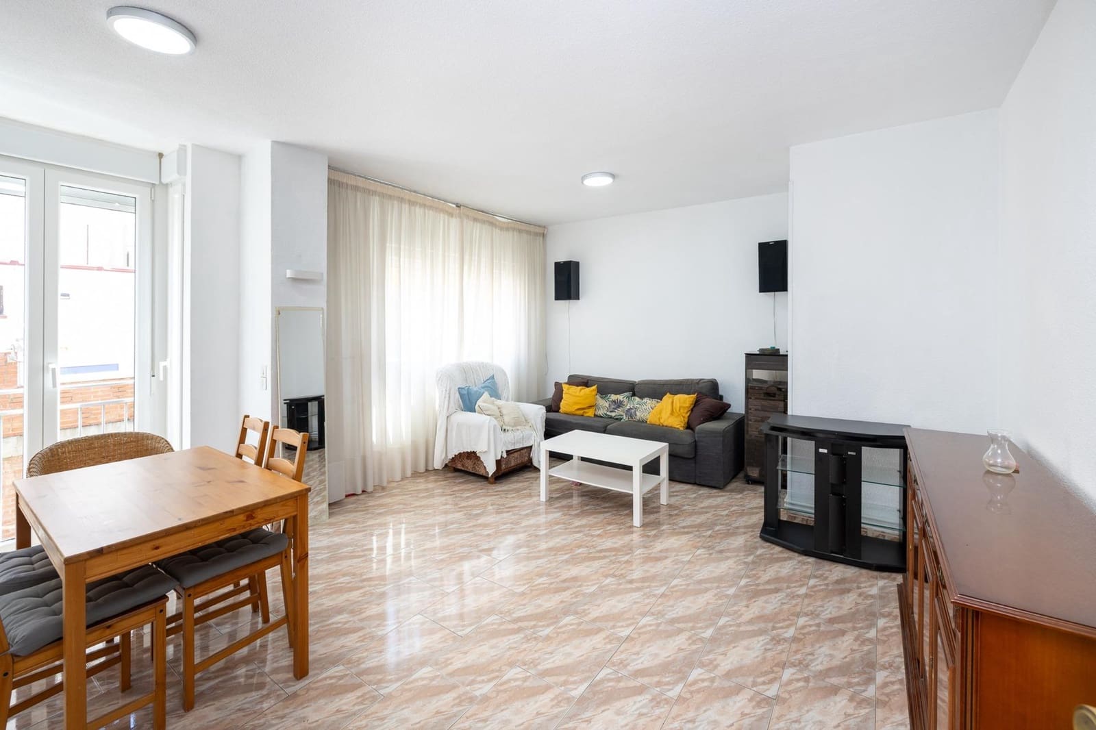 4 Zimmer Wohnung zu verkaufen in Granada Stadt - 330.000 € (Ref: 9975642)