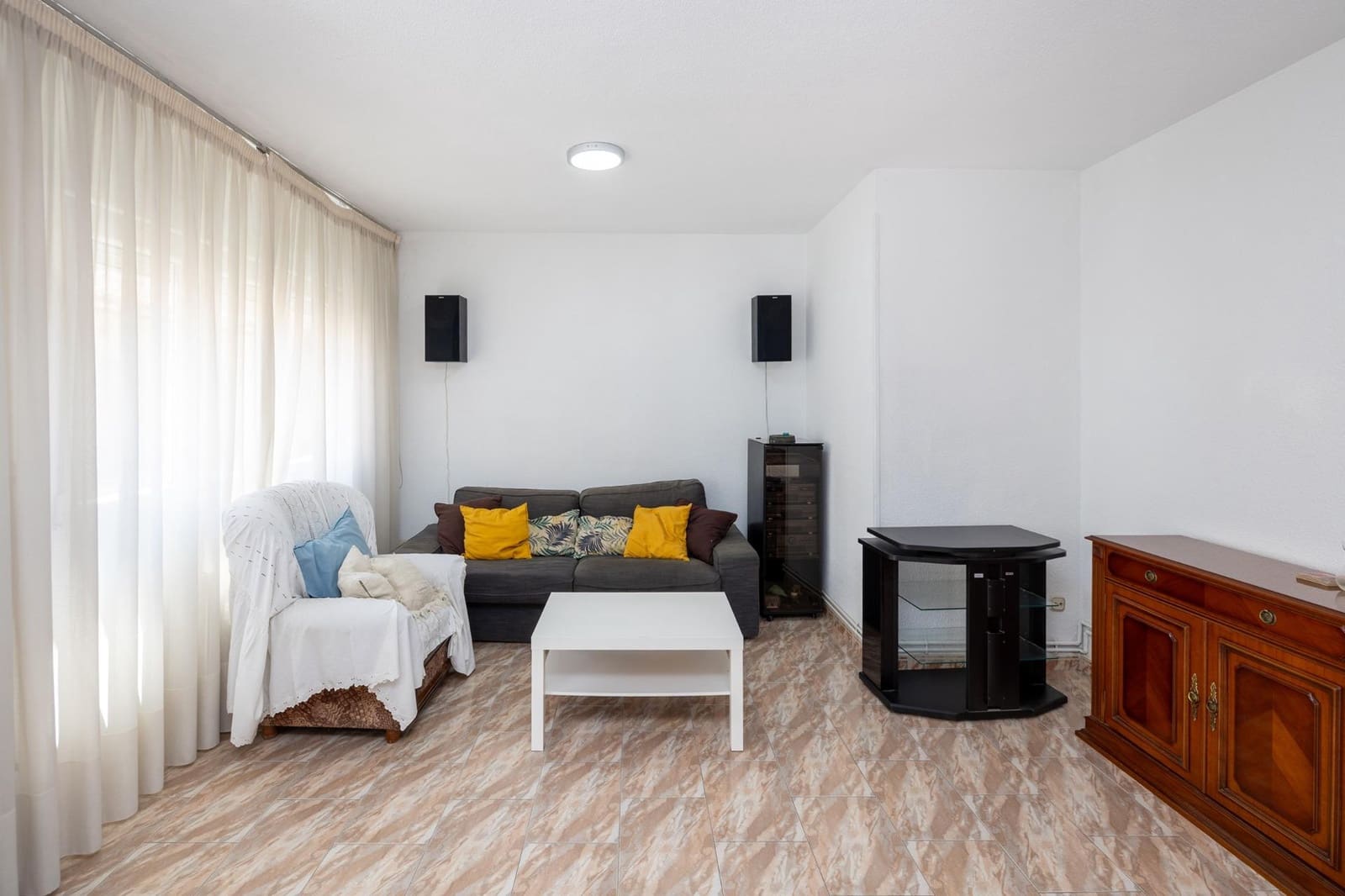 4 Zimmer Wohnung zu verkaufen in Granada Stadt - 330.000 € (Ref: 9975642)