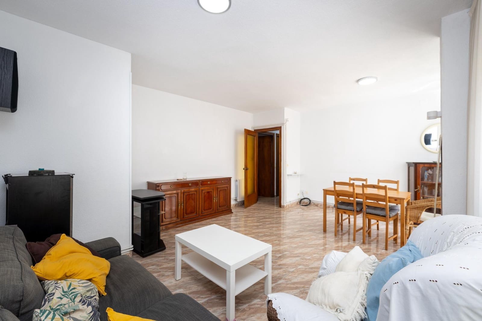 4 Zimmer Wohnung zu verkaufen in Granada Stadt - 330.000 € (Ref: 9975642)