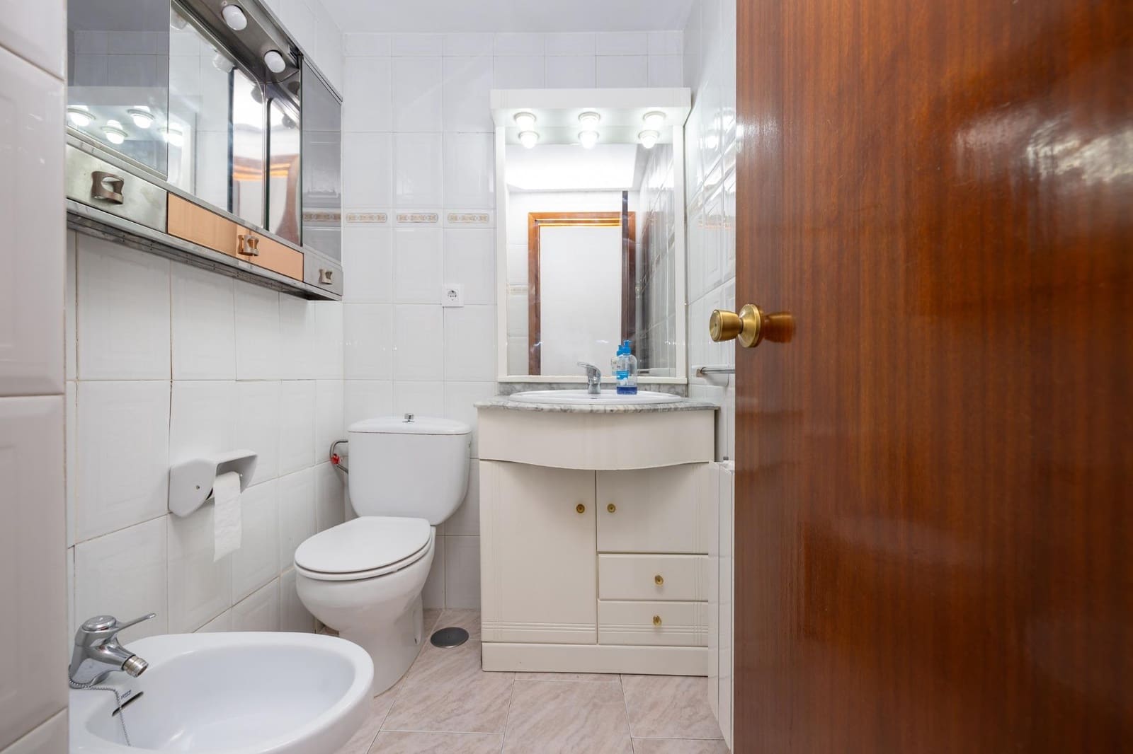 4 Zimmer Wohnung zu verkaufen in Granada Stadt - 330.000 € (Ref: 9975642)