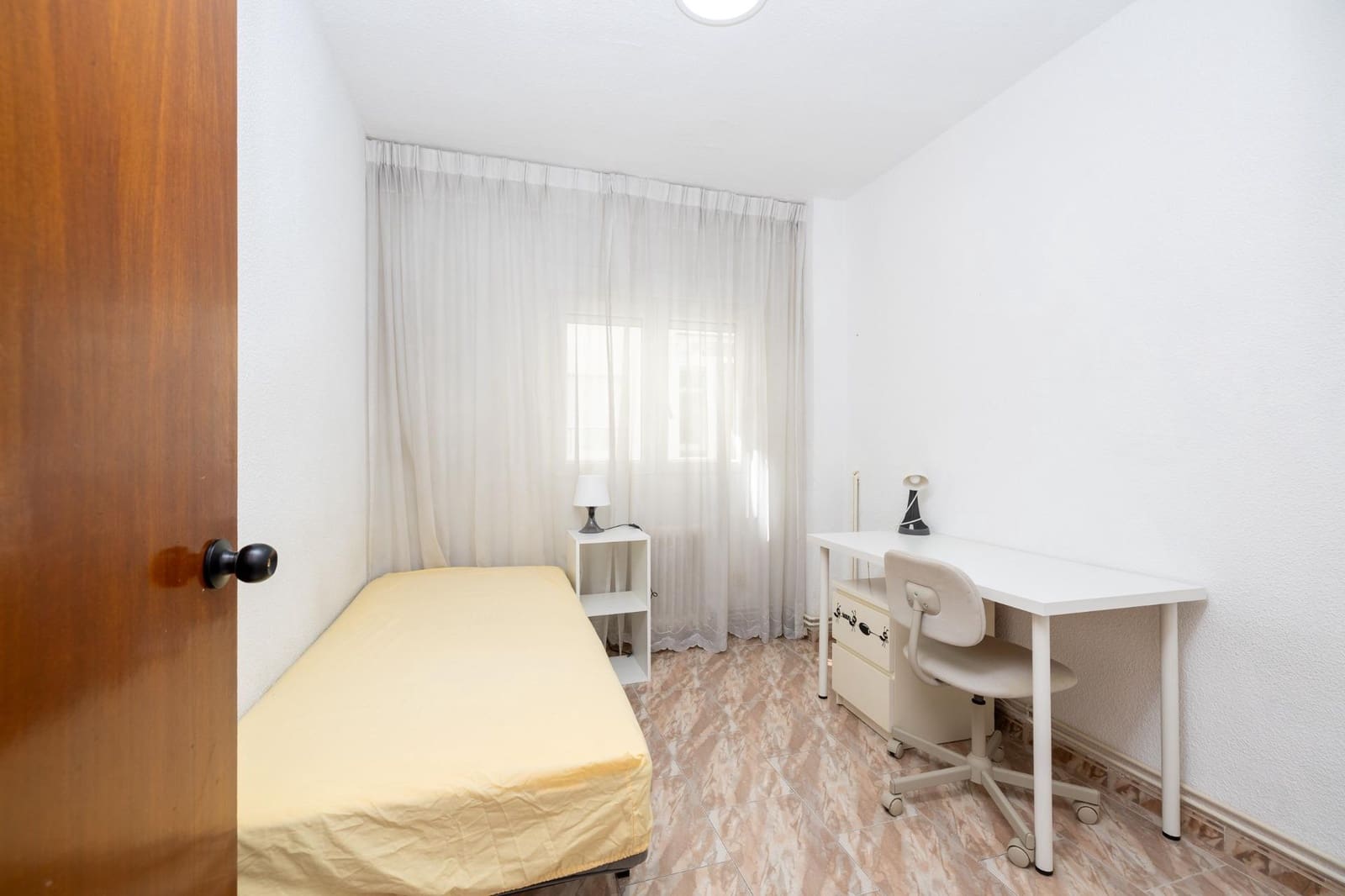 4 Zimmer Wohnung zu verkaufen in Granada Stadt - 330.000 € (Ref: 9975642)