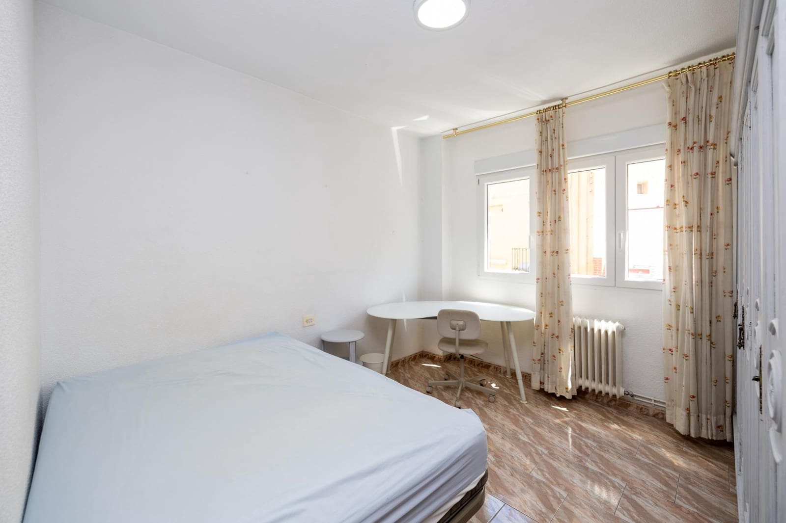 4 Zimmer Wohnung zu verkaufen in Granada Stadt - 330.000 € (Ref: 9975642)