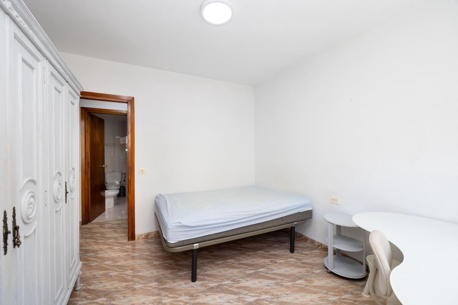 4 Zimmer Wohnung zu verkaufen in Granada Stadt - 330.000 € (Ref: 9975642)
