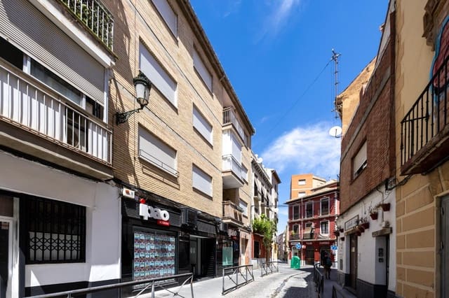 4 slaapkamer Flat te koop in Centro, Granada stad - € 330.000 (Ref: 9975642)