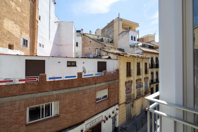 4 slaapkamer Flat te koop in Centro, Granada stad - € 330.000 (Ref: 9975642)